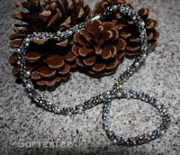gehäkelte Kette Glasschliff mit Wachsperlen