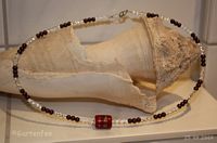 Kette auf Edelstahldraht